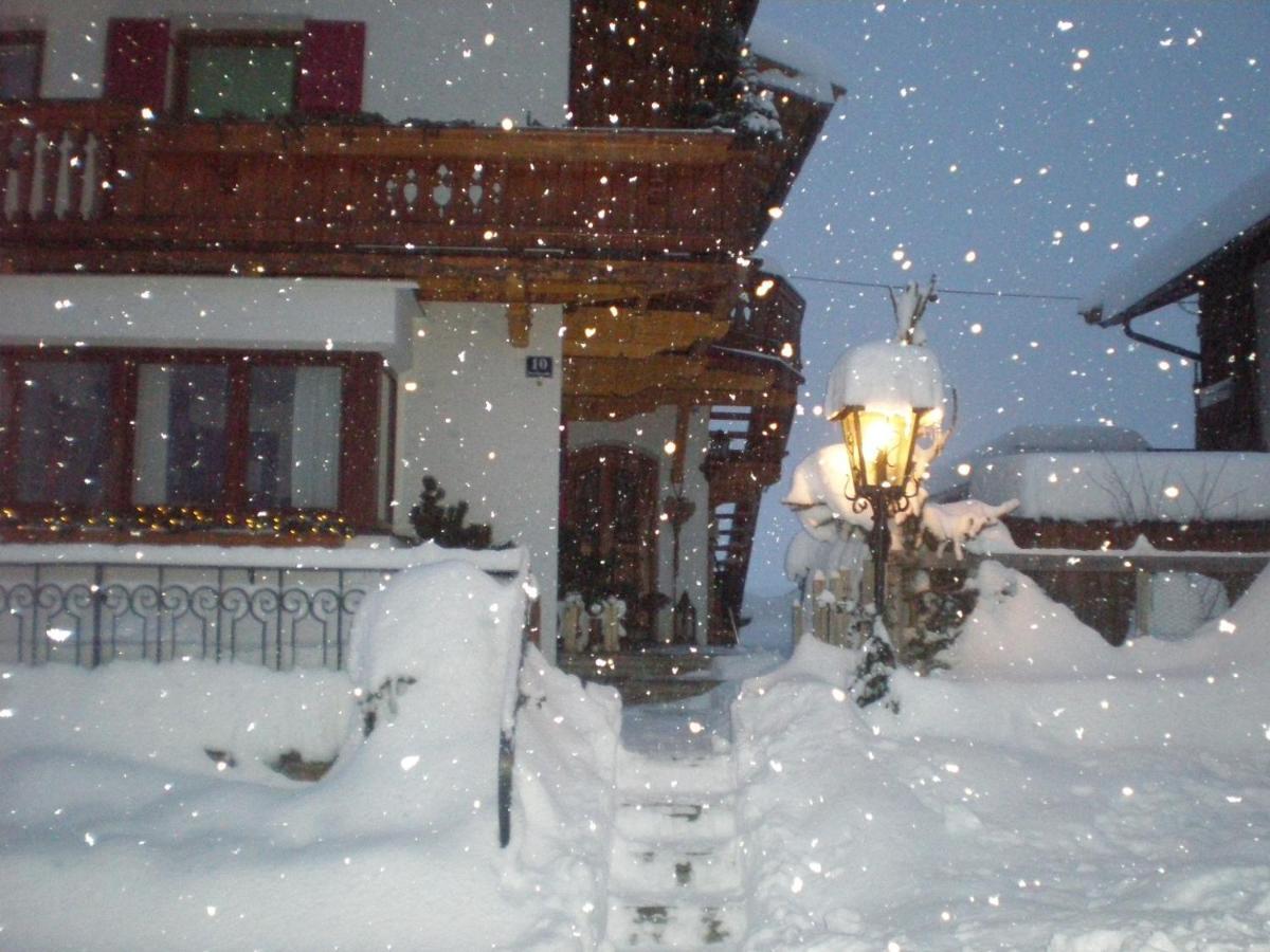 Haus Erika Apartamento Brixen im Thale Exterior foto